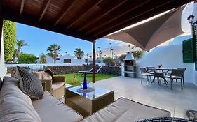 TERRACITAS 3 HIRU , Coqueto bungalow con AC , terraza y piscina comunitaria